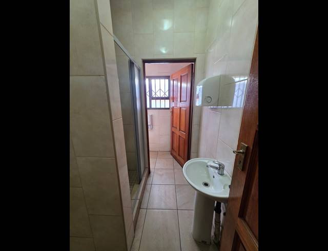 M² WAREHOUSE TO LET IN VAALPARK